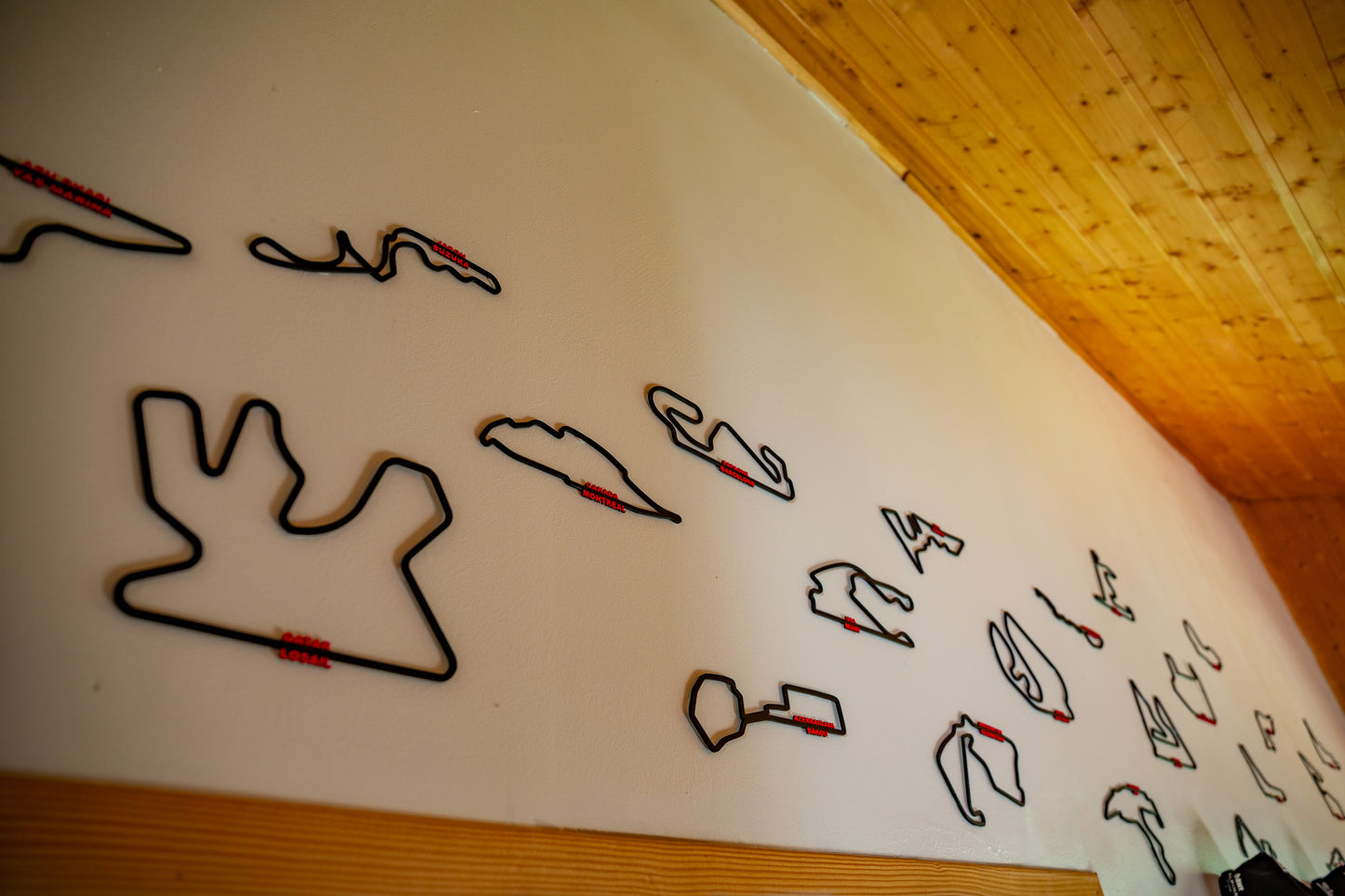 Pack de 24 circuits de Formule 1 avec le nom d'une autre couleur