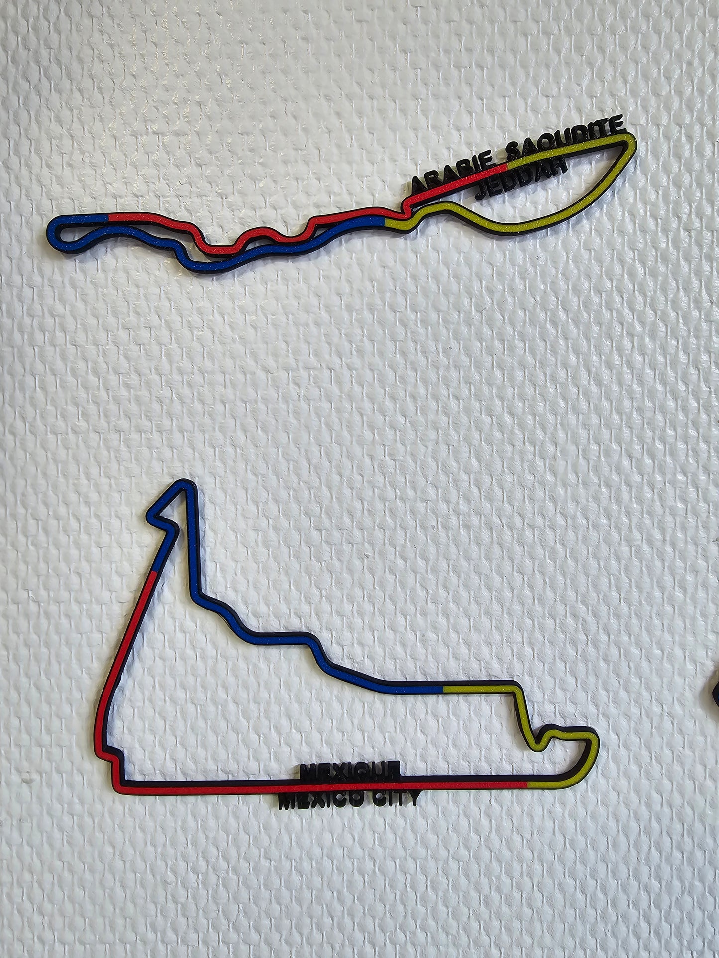 Lot de 24 circuits de Formule 1 en couleurs, Déco murale circuit F1, mural, Tracé circuit F1, saison 2024, sport automobile, sport moto, wall art. 3D