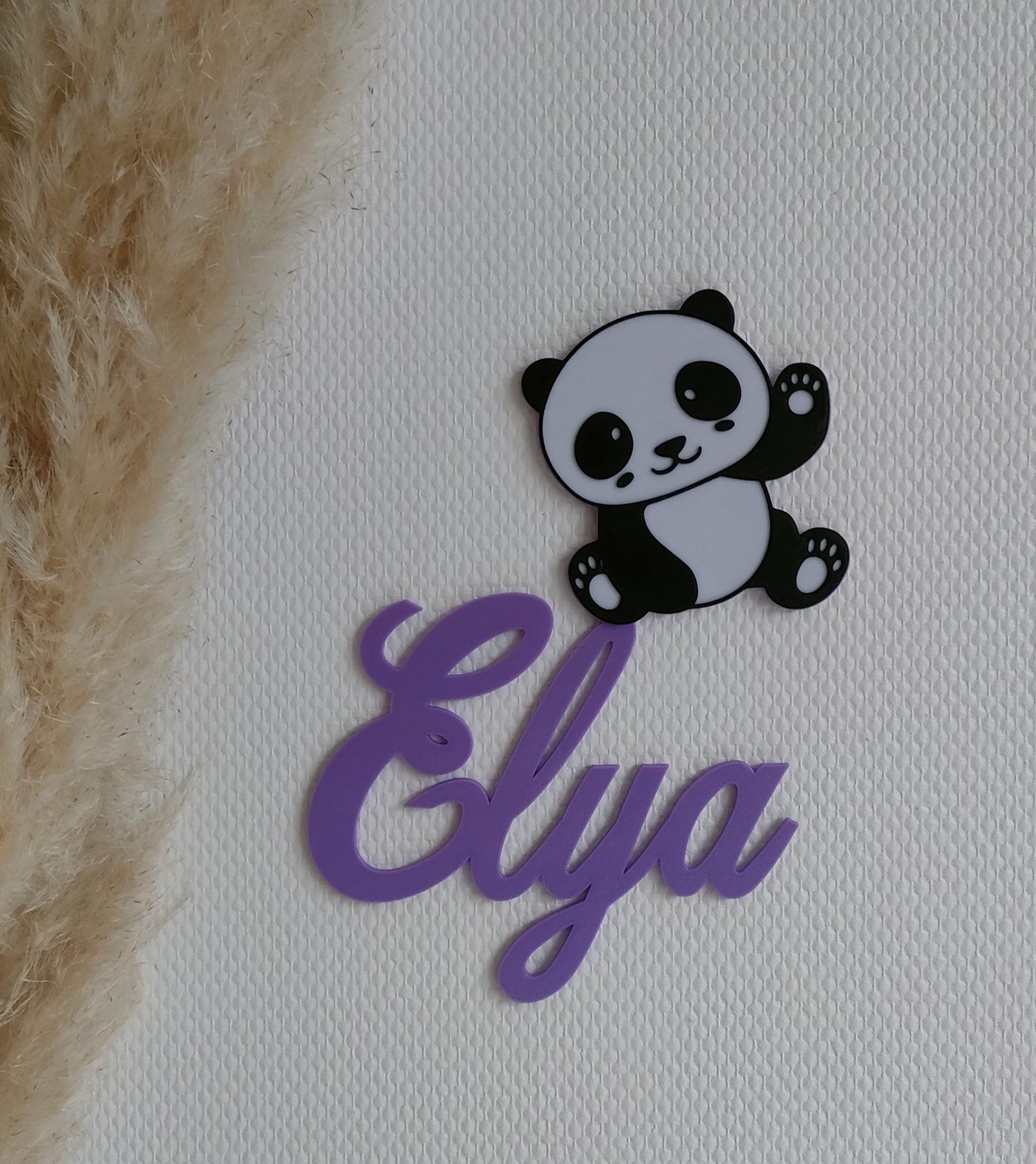 Elya, Violet avec Panda