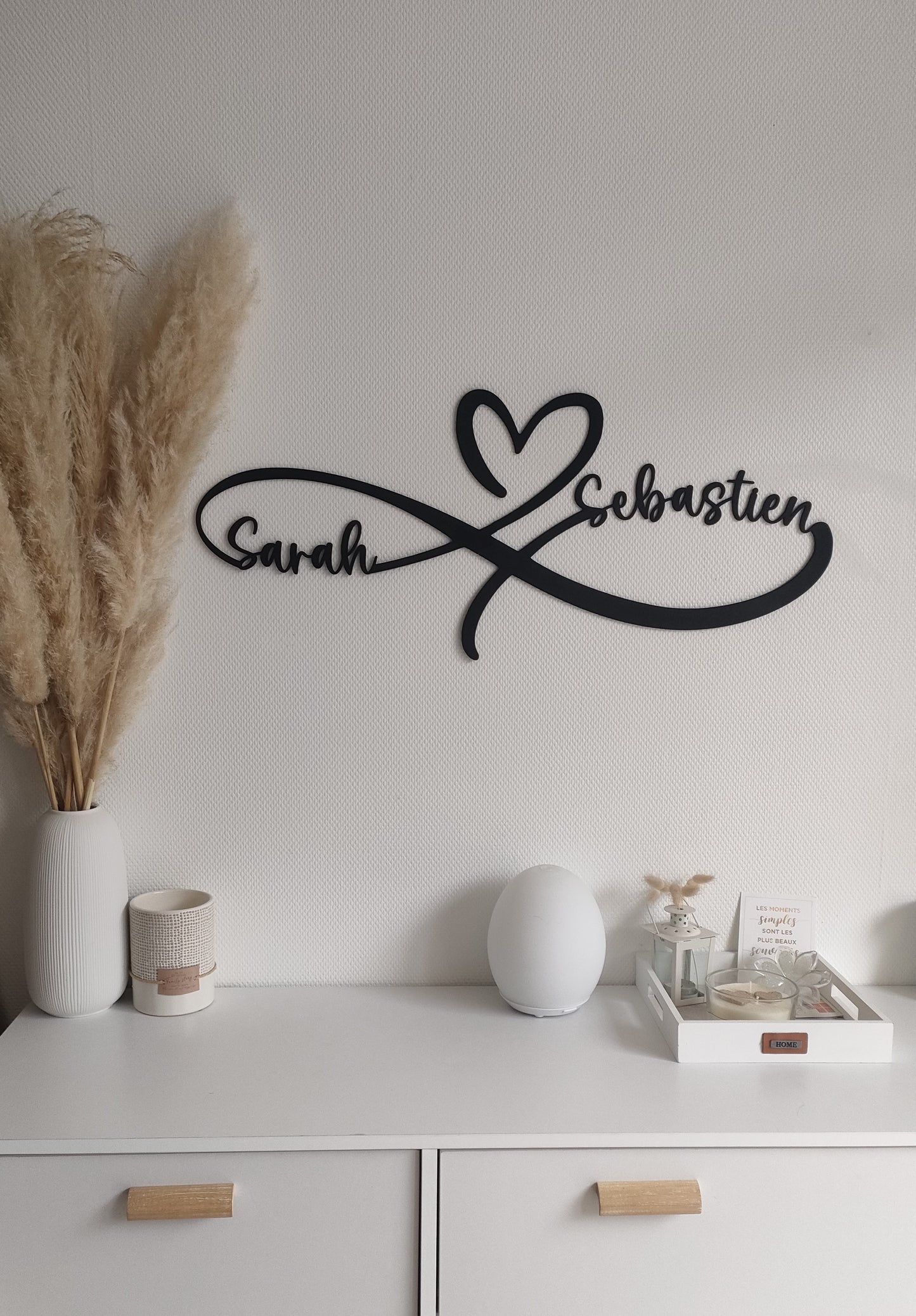 Décoration murale signe infini avec prénoms
